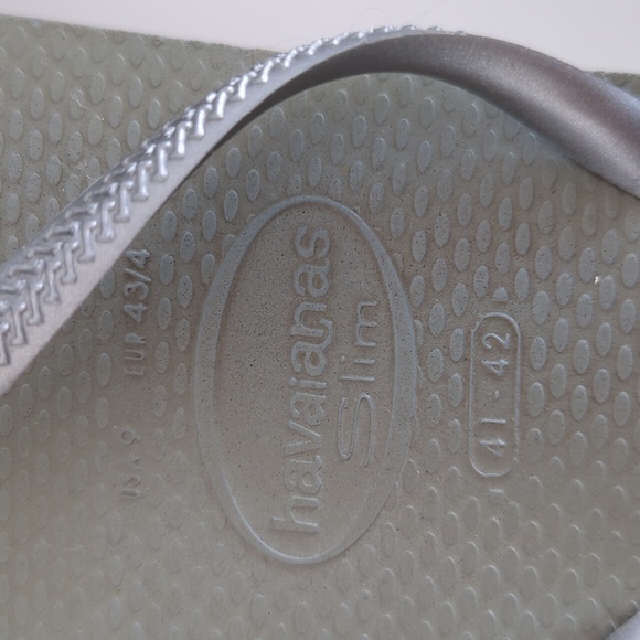 Havaiana Slim flip flops in silver - Picture 6 of 6